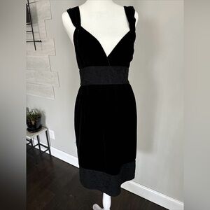 To the Max velvet  dress size 6